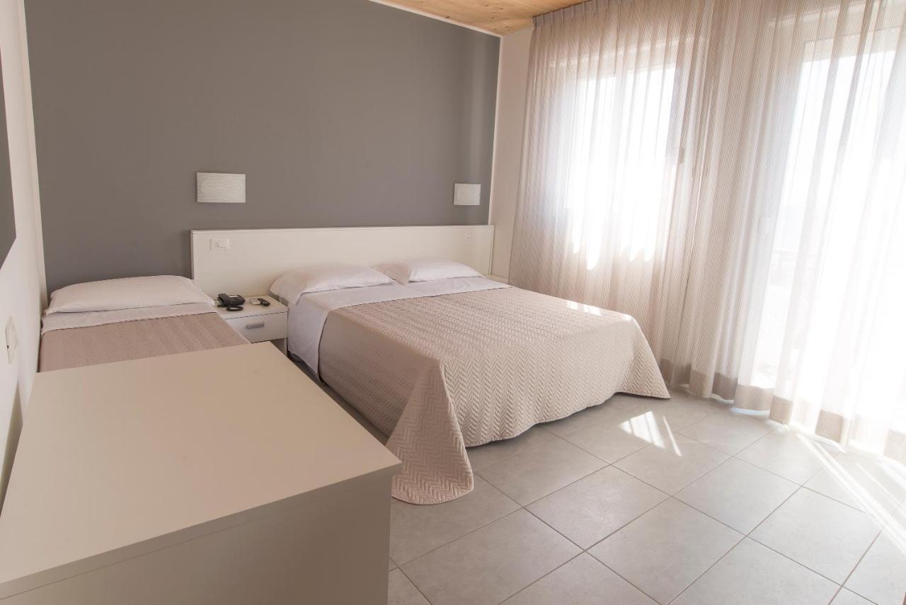 Hotel Atene Lido di Jesolo Exterior foto