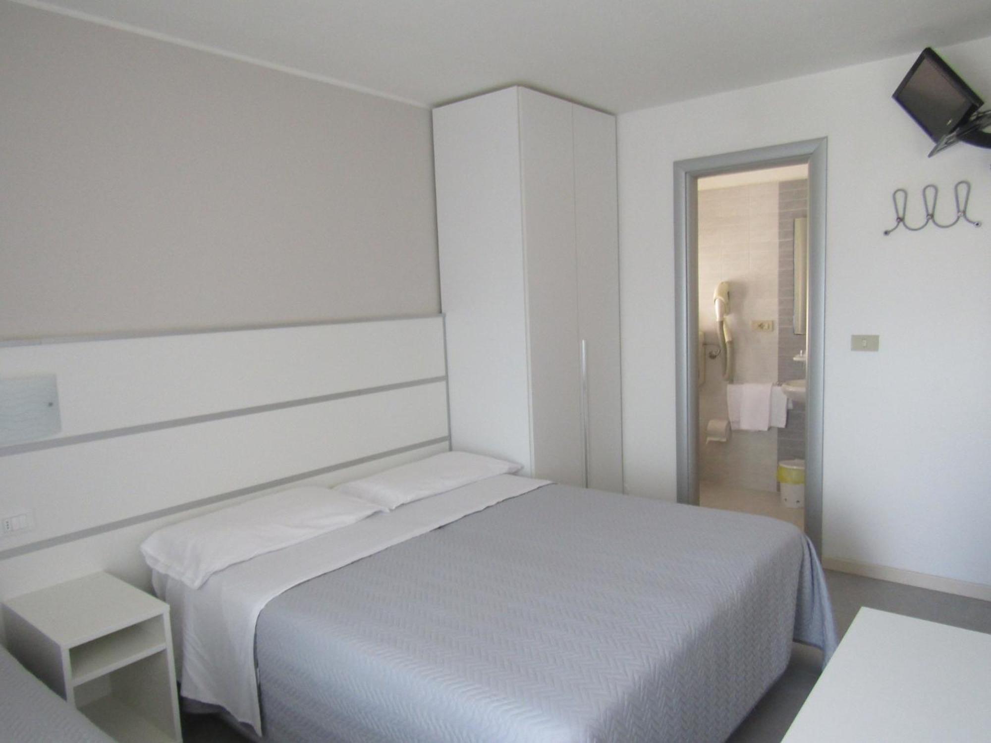 Hotel Atene Lido di Jesolo Exterior foto